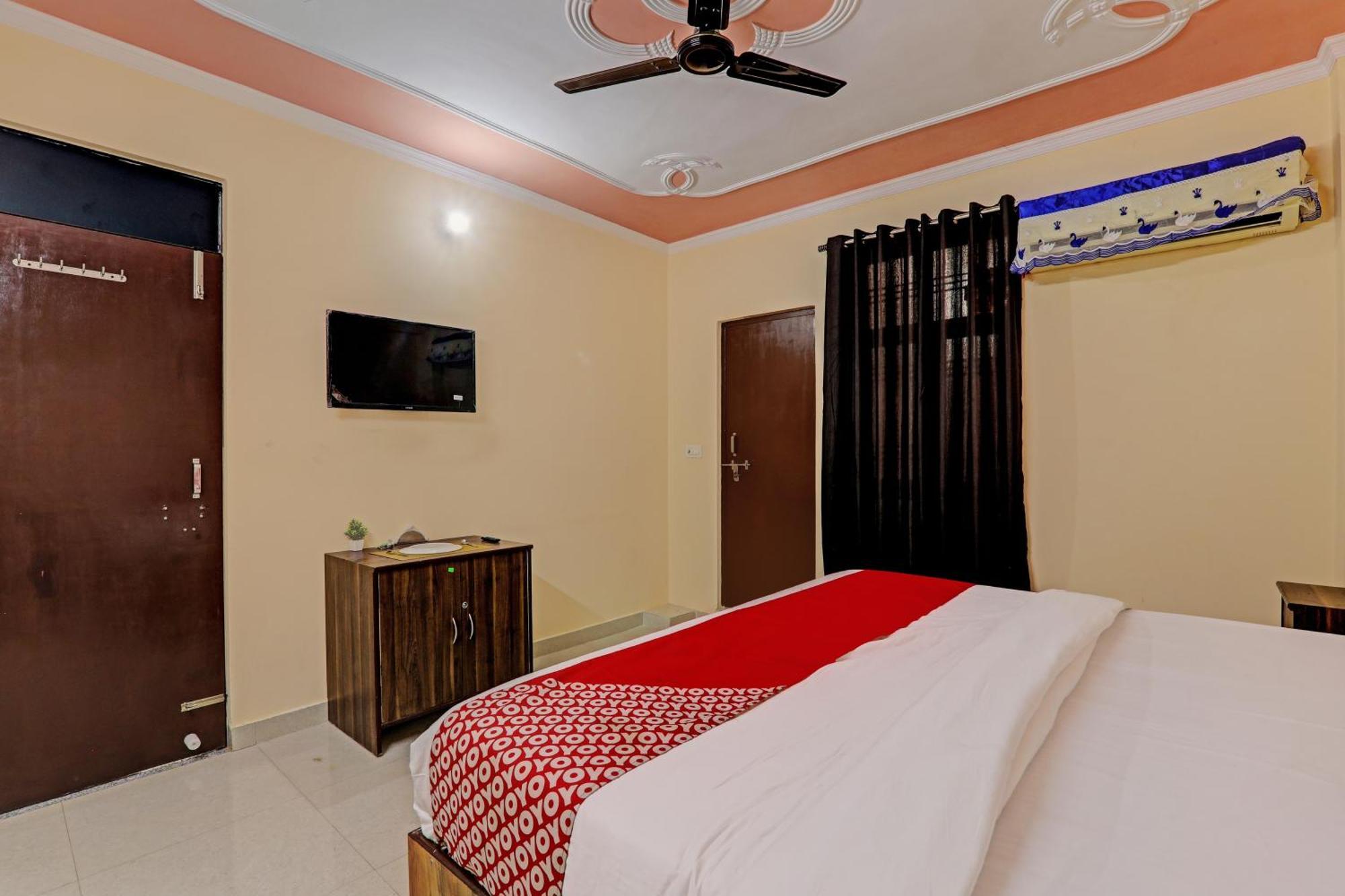 Super Hotel O Fort Inn Lucknow Bagian luar foto