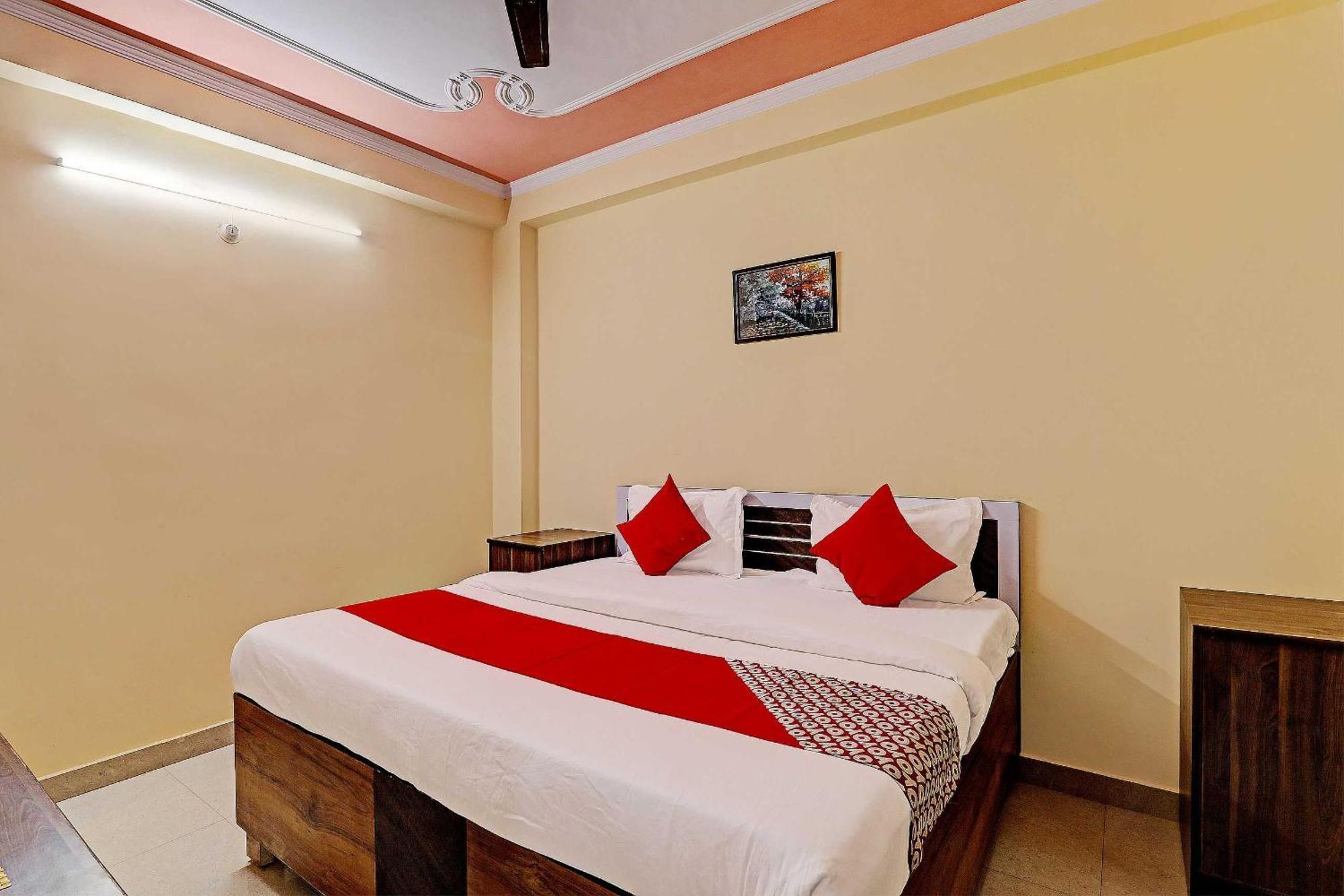 Super Hotel O Fort Inn Lucknow Bagian luar foto