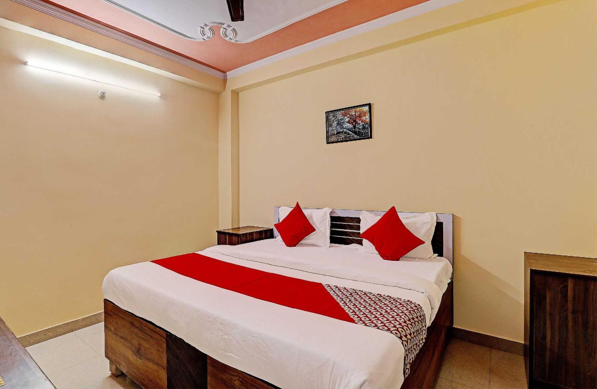 Super Hotel O Fort Inn Lucknow Bagian luar foto