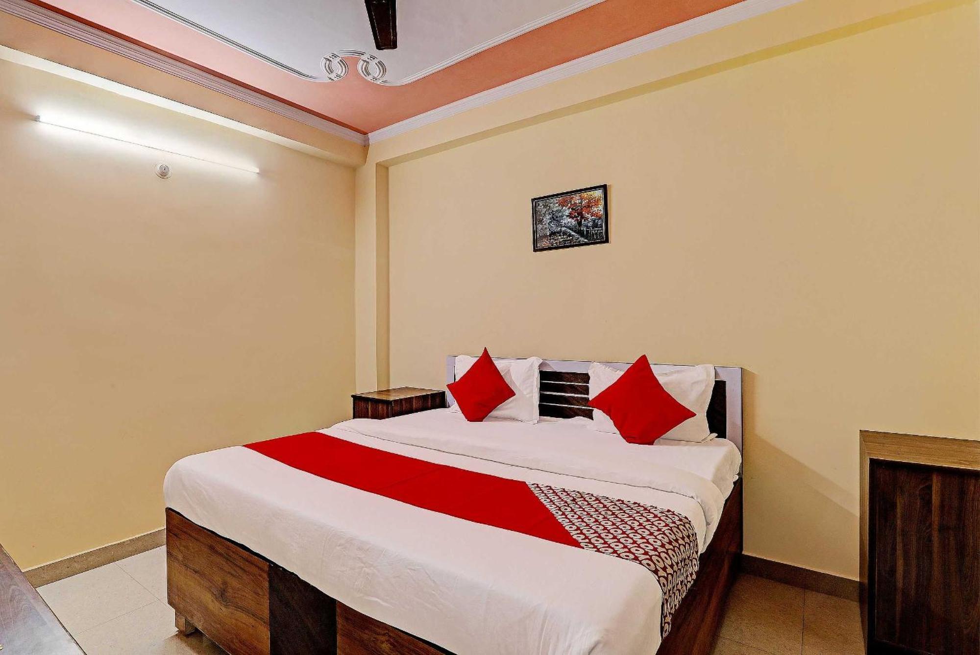 Super Hotel O Fort Inn Lucknow Bagian luar foto