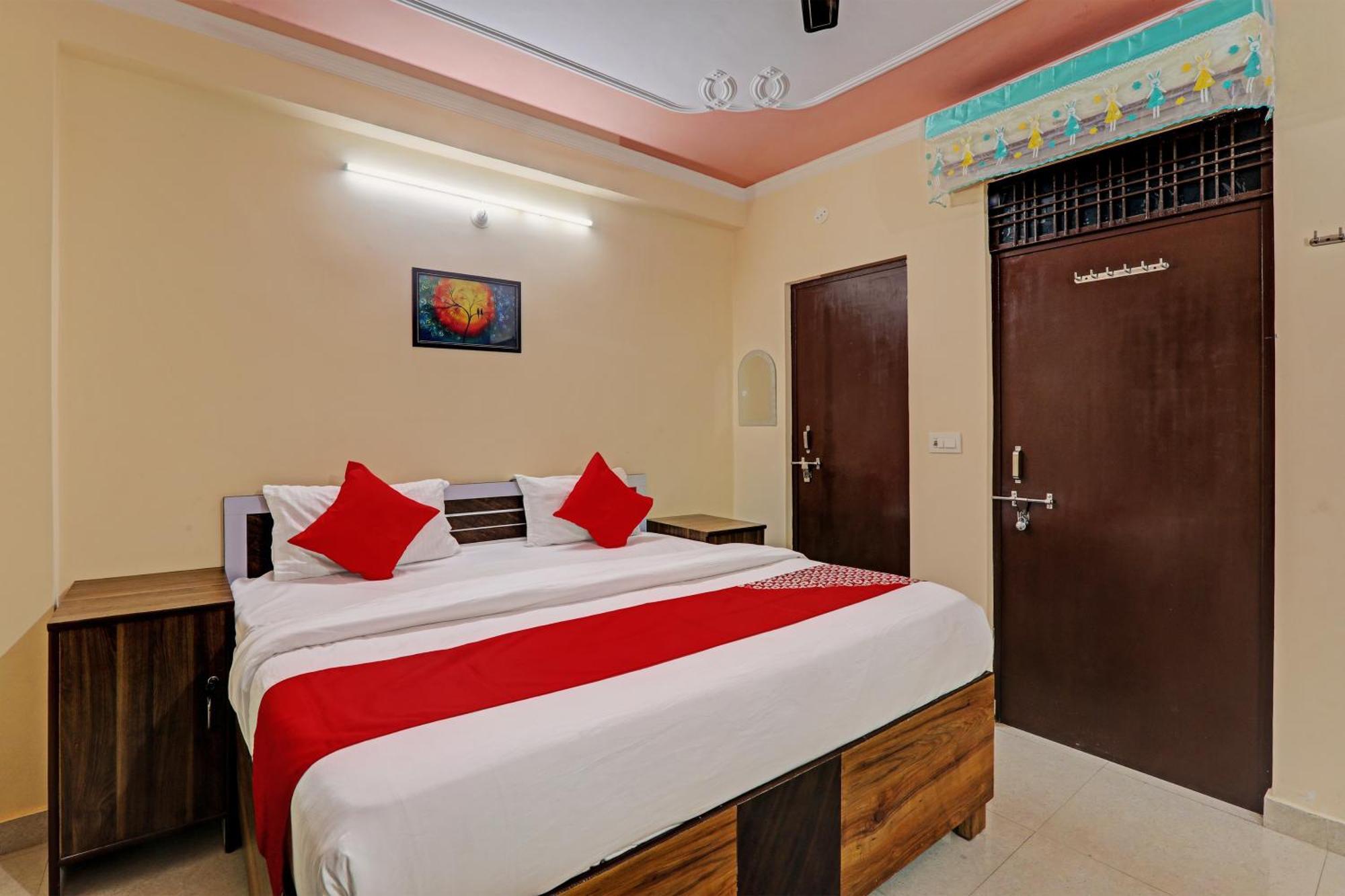 Super Hotel O Fort Inn Lucknow Bagian luar foto